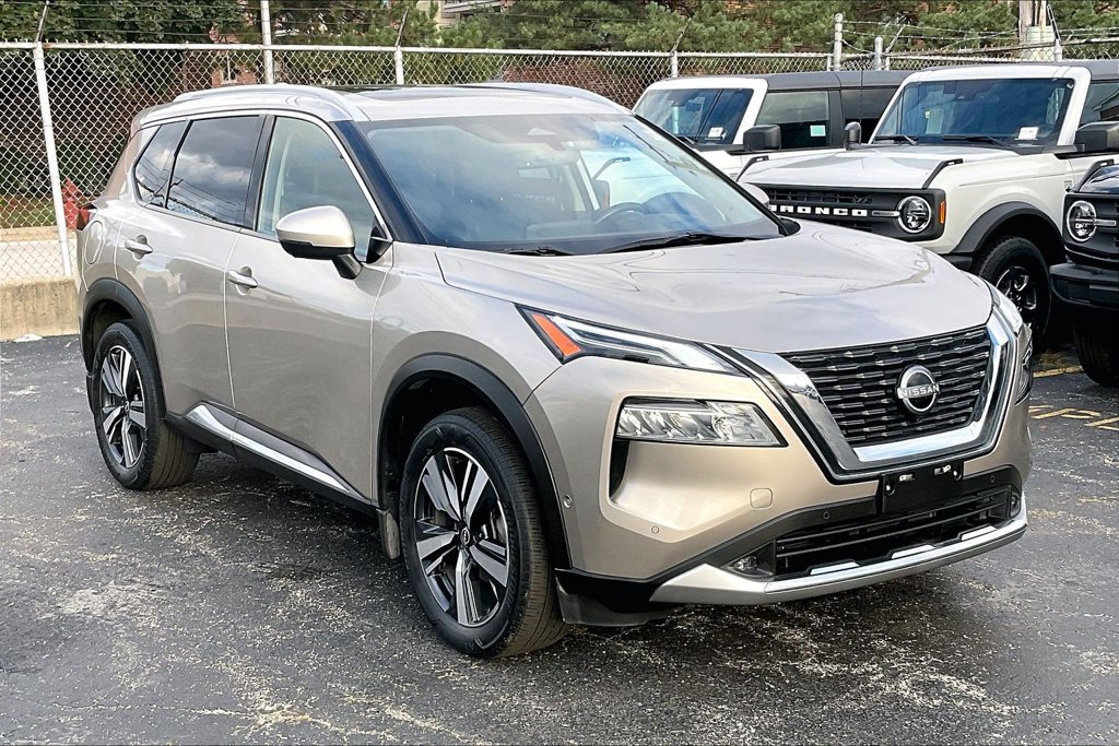 Used 2022 Nissan Rogue Platinum w/ Head-Up Display Package AWD/4WD image 34