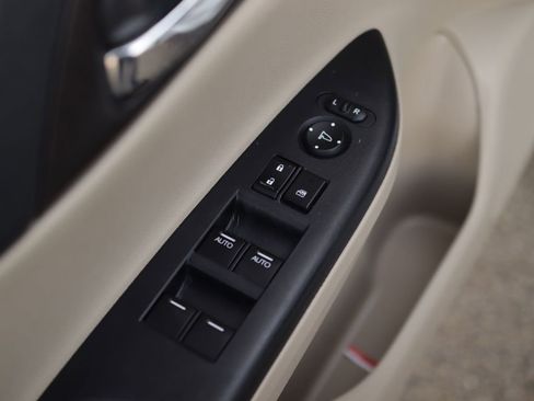 Used 2014 Honda Accord EX-L image 25