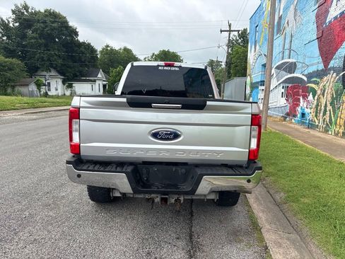 Used 2019 Ford F250 XLT w/ XLT Premium Package AWD/4WD image 6