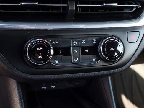 Certified 2024 Buick Envista Preferred w/ Convenience I Package image 14