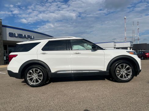 Used 2022 Ford Explorer Limited RWD image 8