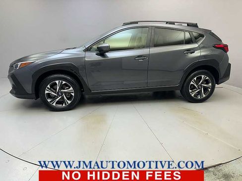 Used 2024 Subaru Crosstrek 2.0i Premium image 2