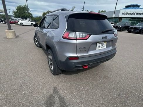 Used 2020 Jeep Cherokee Trailhawk w/ Comfort/Convenience Group AWD/4WD image 3