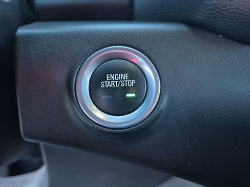 Certified 2022 GMC Terrain SLT w/ Elevation Edition image 17