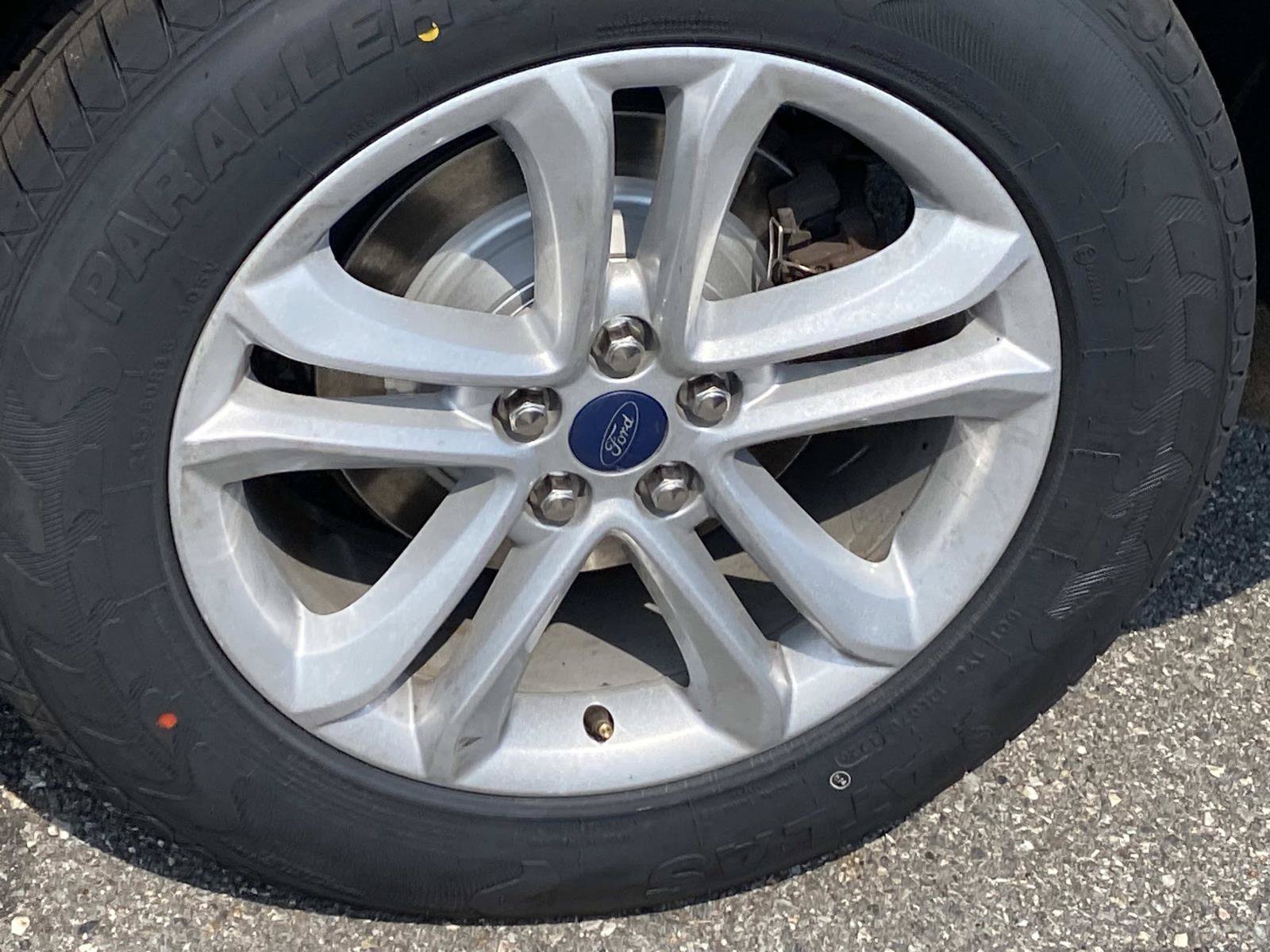 Used 2020 Ford Edge SEL w/ Cargo Accessory Package FWD image 29