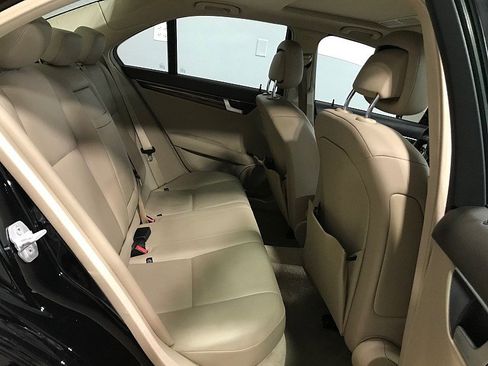 Used 2013 Mercedes-Benz C 250 Sedan w/ Multimedia Pkg image 30