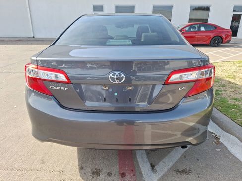 Used 2012 Toyota Camry LE image 5