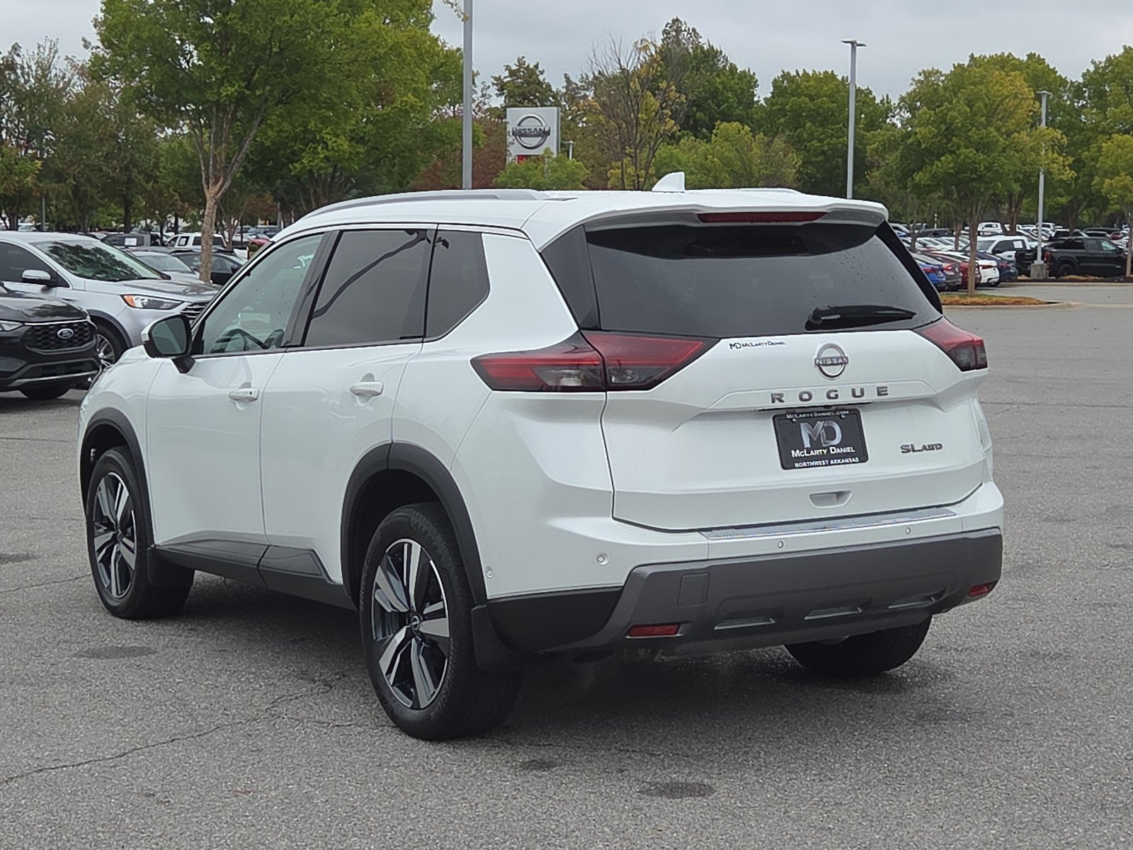 Used 2024 Nissan Rogue SL w/ SL Premium Package AWD/4WD image 4
