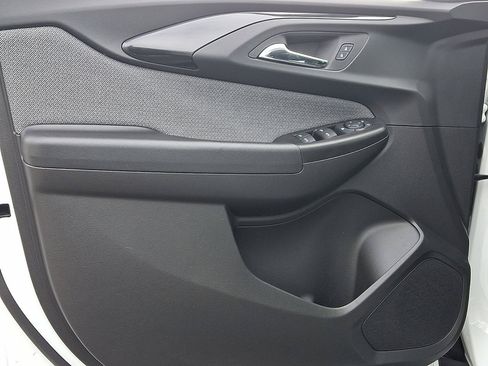 Certified 2023 Chevrolet TrailBlazer LT w/ Convenience Package image 10