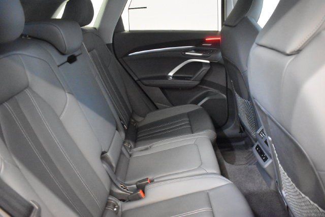 Used 2025 Audi Q5 Prestige AWD/4WD image 17