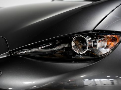 Used 2018 MAZDA MX-5 Miata RF Grand Touring image 29