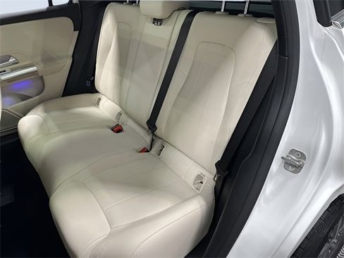 Used 2025 Mercedes-Benz GLA 250 4MATIC image 29