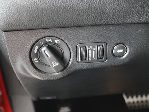 Used 2022 Dodge Challenger R/T Scat Pack w/ Driver Convenience Group RWD image 10