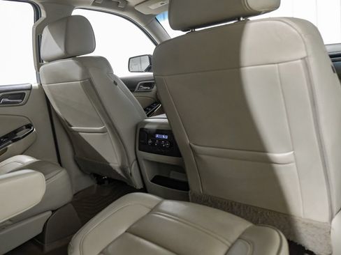 Used 2017 GMC Yukon XL Denali w/ Open Road Package AWD/4WD image 35