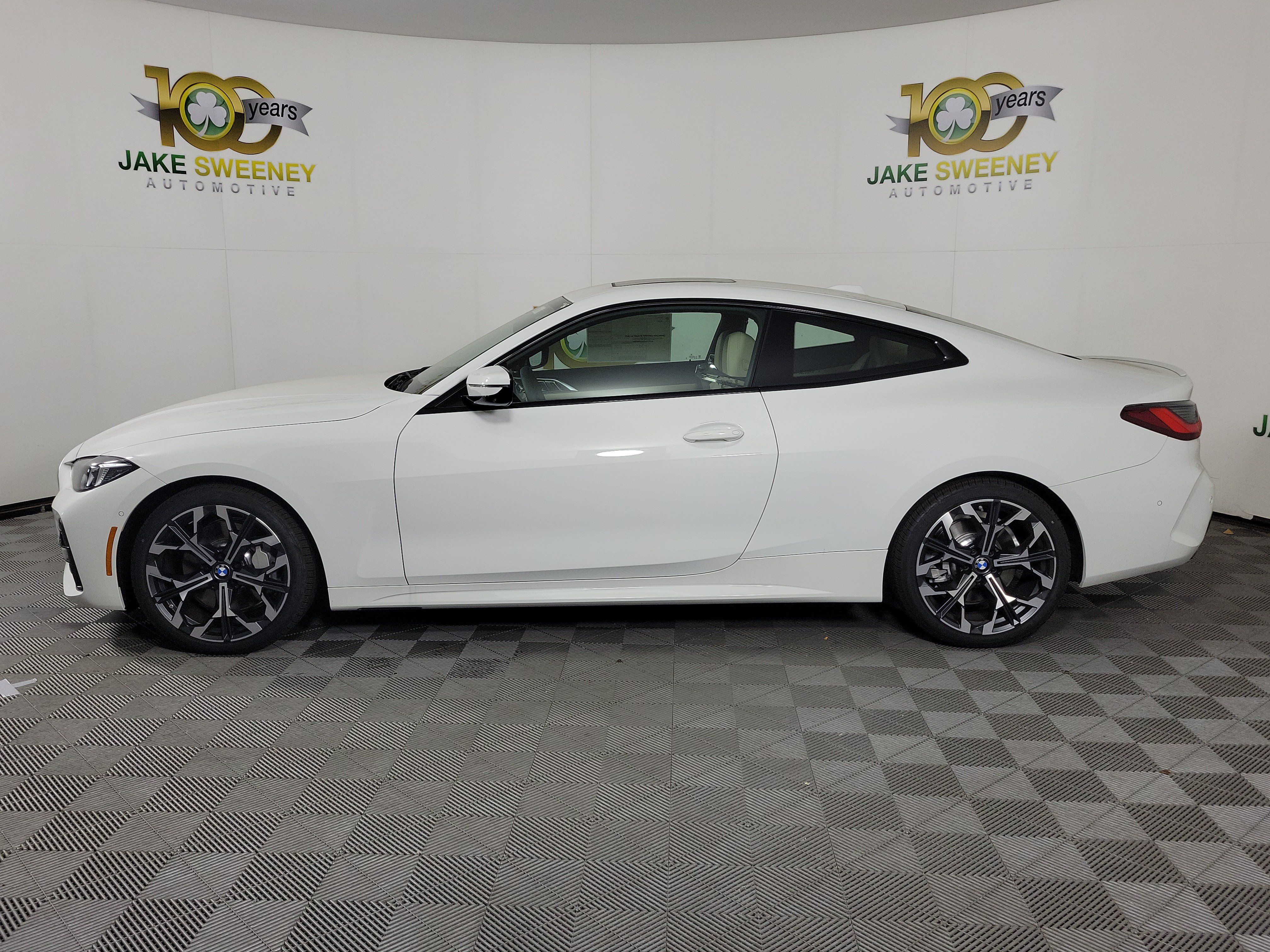 Certified 2026 BMW 430i xDrive Coupe w/ M Sport Package AWD/4WD image 4