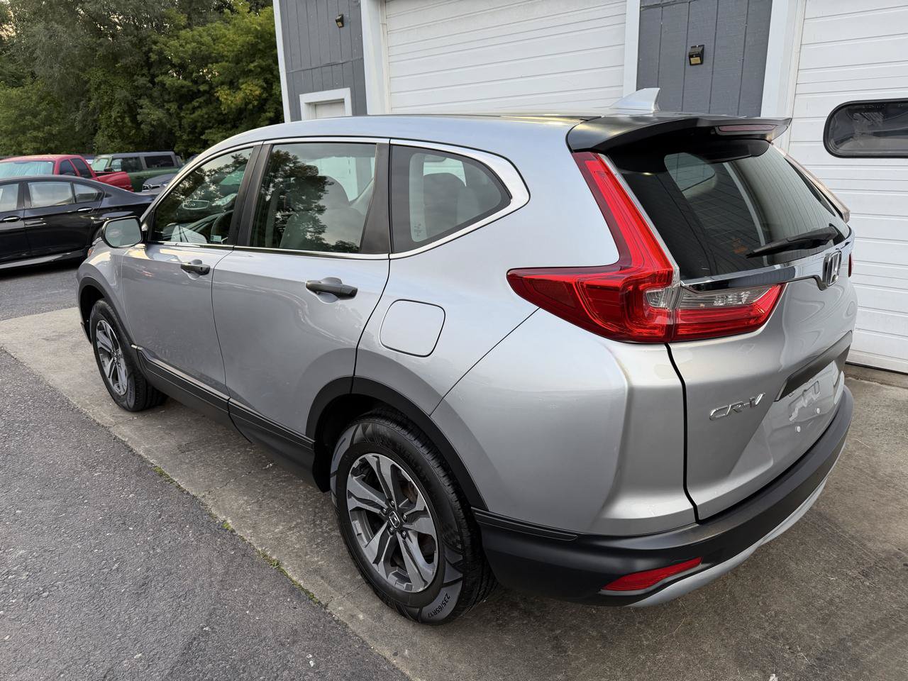 Used 2018 Honda CR-V LX image 6