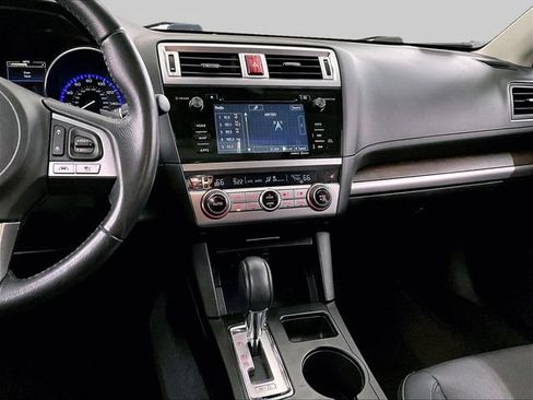 Used 2017 Subaru Outback 3.6R Limited AWD/4WD image 6