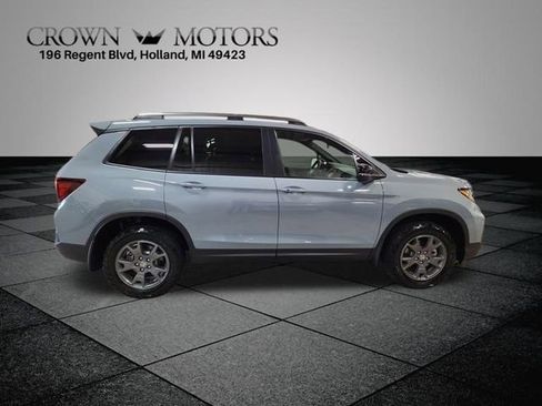 Certified 2024 Honda Passport TrailSport image 2