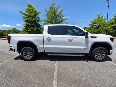 Used 2024 GMC Sierra 1500 AT4 w/ Technology Package AWD/4WD image 8