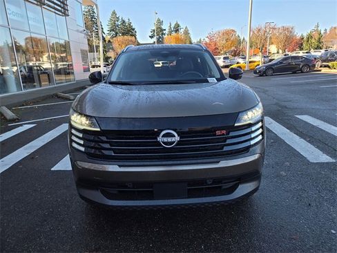 New 2026 Nissan Kicks SR image 2