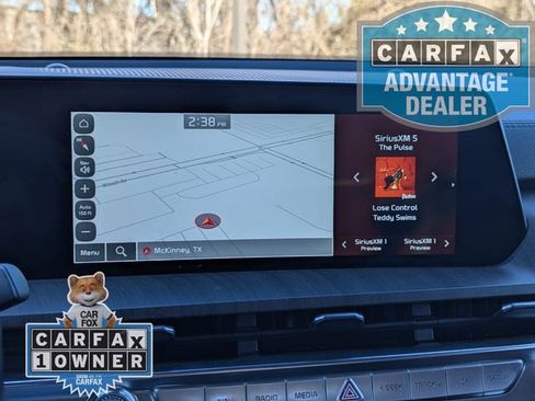 Used 2024 Kia Telluride SX Prestige w/ Towing Package image 8