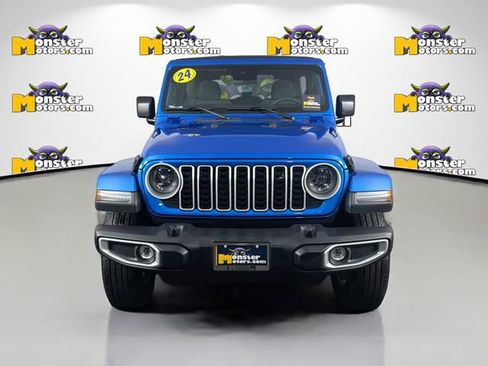 Used 2024 Jeep Wrangler Unlimited Sahara AWD/4WD image 2