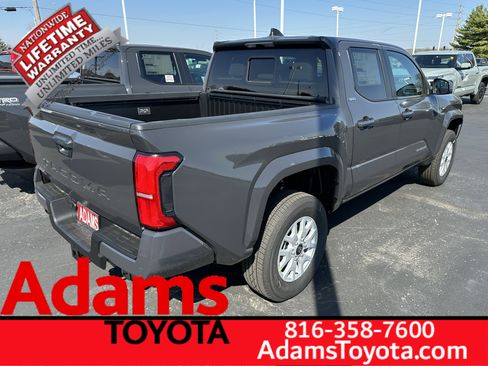 Used 2026 Toyota Tacoma SR5 AWD/4WD image 2