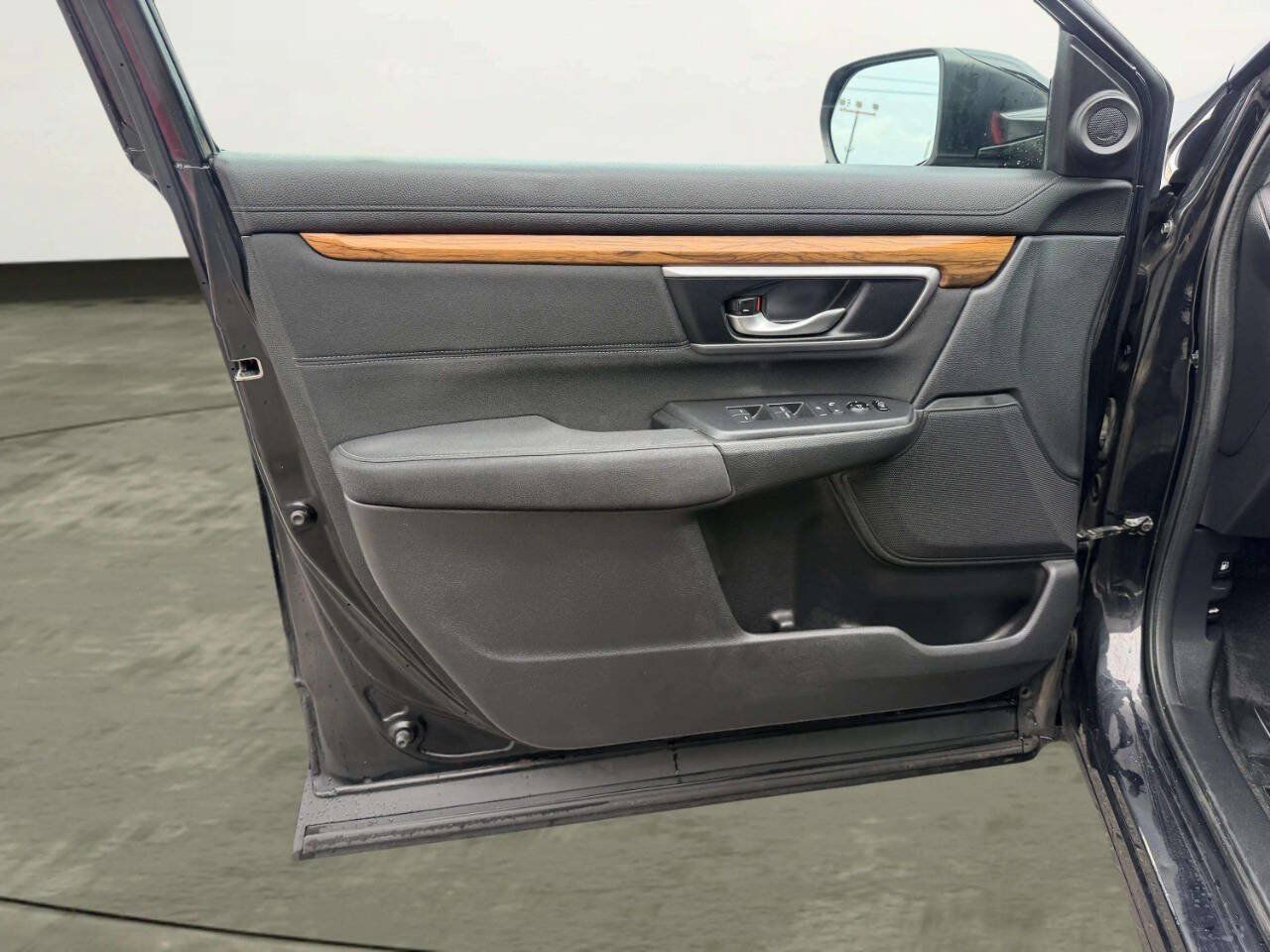 Used 2017 Honda CR-V EX image 15
