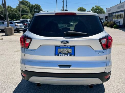 Used 2019 Ford Escape Titanium AWD/4WD image 4