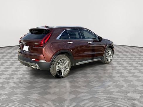 Used 2022 Cadillac XT4 Premium Luxury w/ Enhanced Visibility Package image 8