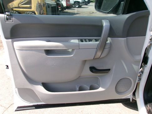 Used 2011 Chevrolet Silverado 2500 W/T AWD/4WD image 14