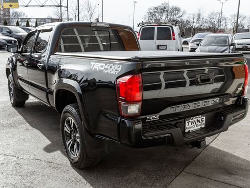 Used 2019 Toyota Tacoma TRD Sport image 37