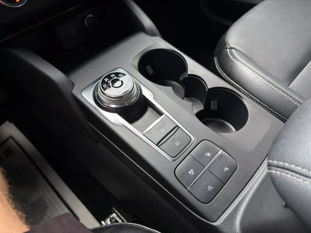 Used 2020 Ford Escape Titanium AWD/4WD image 34