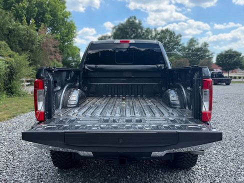 Used 2017 Ford F250 Lariat w/ Chrome Package AWD/4WD image 7