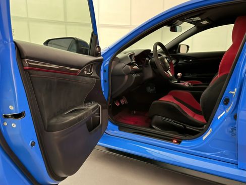 Used 2020 Honda Civic Type R image 18