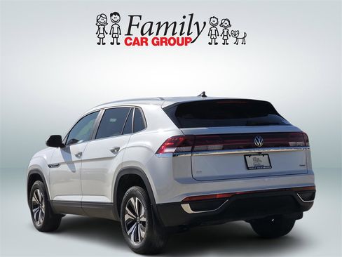 New 2026 Volkswagen Atlas Cross Sport SE image 3