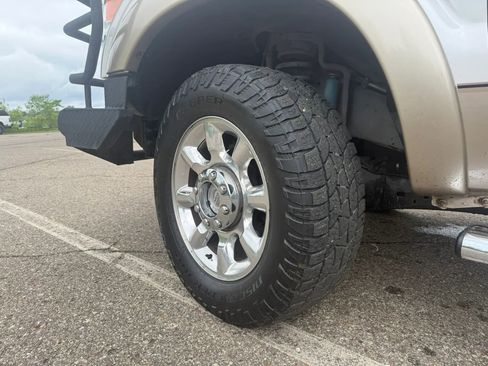 Used 2012 Ford F250 Lariat w/ FX4 Off Road Pkg AWD/4WD image 9