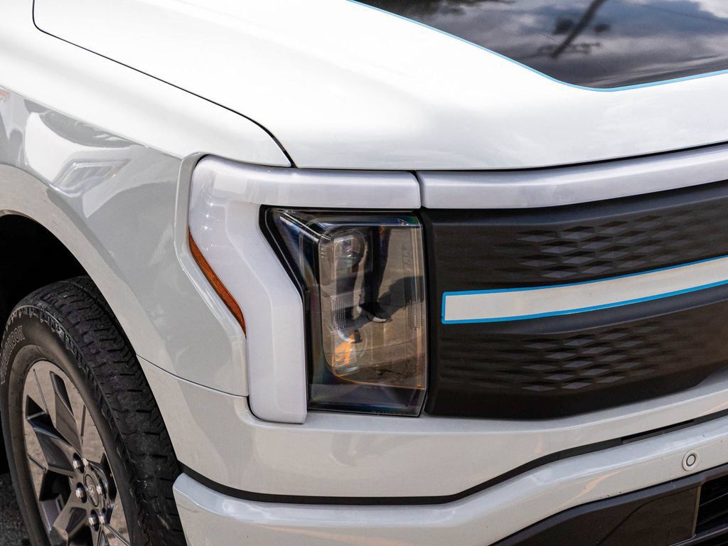 Used 2024 Ford F150 Lightning Flash AWD/4WD image 31