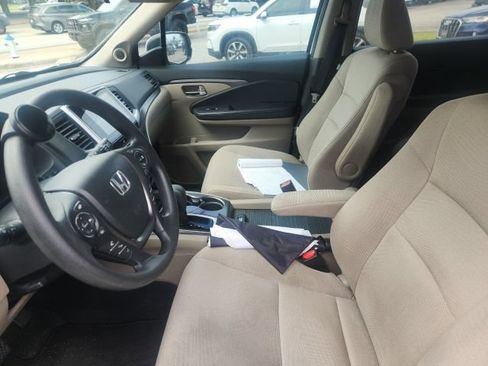 Used 2017 Honda Pilot EX image 9