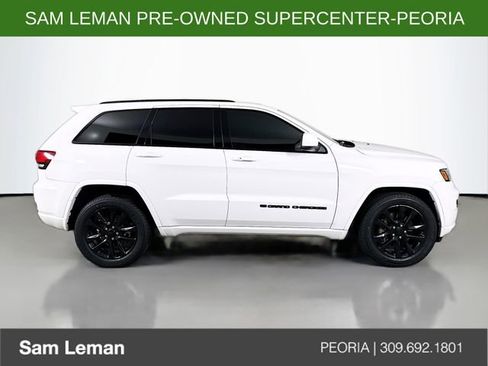 Used 2022 Jeep Grand Cherokee Laredo X image 8