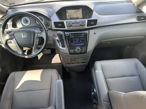 Used 2015 Honda Odyssey Touring Elite image 16