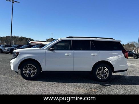 New 2025 Ford Expedition Active image 4