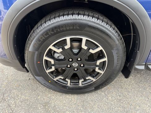 Used 2019 Nissan Pathfinder SV w/ Rock Creek Edition image 9