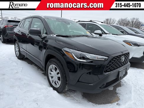 Used 2023 Toyota Corolla Cross L image 1