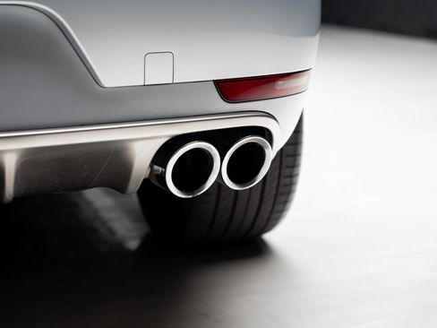 Used 2016 Porsche Macan Turbo AWD/4WD image 31