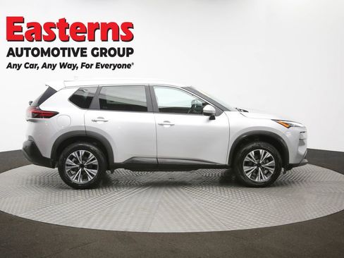 Used 2023 Nissan Rogue SV image 43