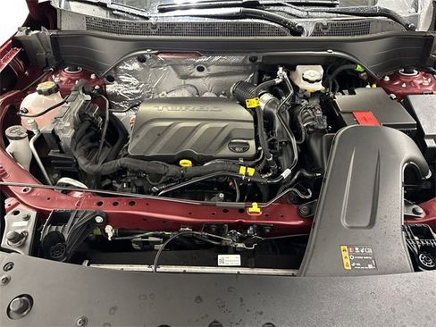 Used 2025 Chevrolet Trax RS w/ Sunroof Package image 28