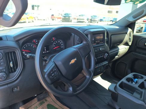 Used 2023 Chevrolet Silverado 1500 Custom image 10