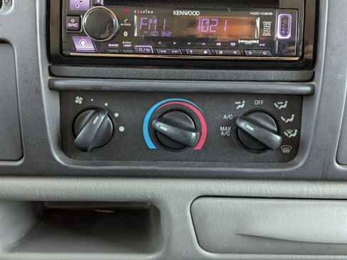 Used 2005 Ford Excursion 2WD image 18