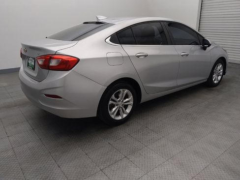 Used 2019 Chevrolet Cruze LT image 10